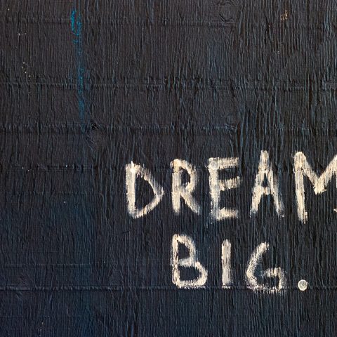 10 THINGS TO DO MAKE YOUR DREAMS FOR THE YEAR A REALITY